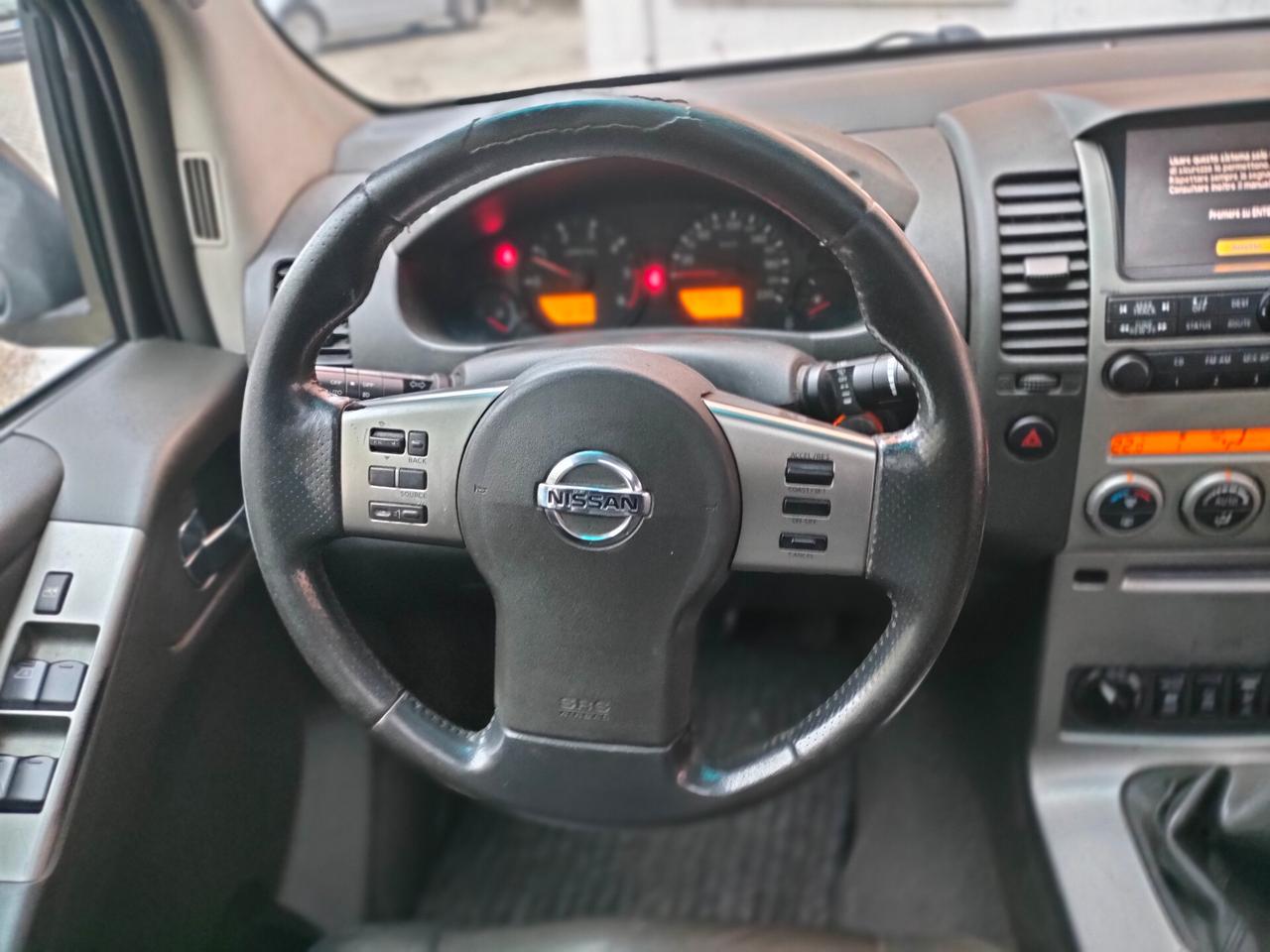 Nissan Navara 2.5 dCi 4p Double Cab LE