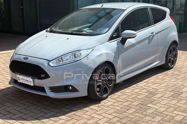 FORD Fiesta 1.6 200CV 3 porte ST 200