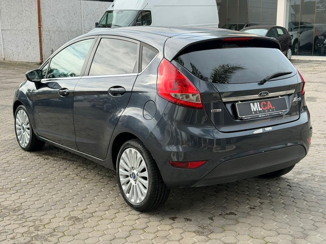 Ford Fiesta 1.4 TDCi 68CV 5 porte Titanium