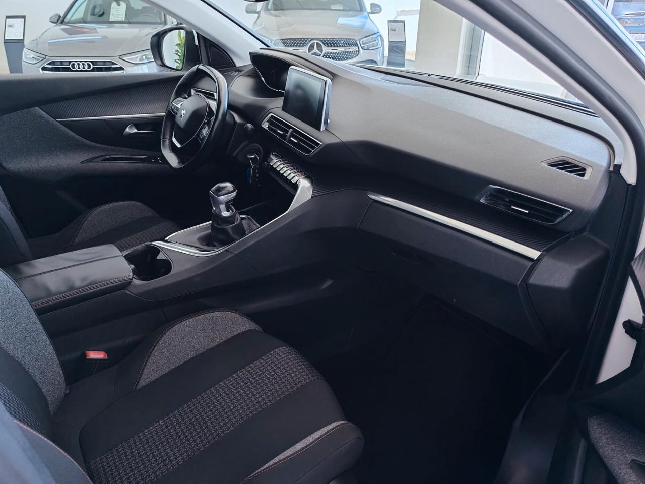 Peugeot 3008 1.5 BlueHDi 130cv Business 2018