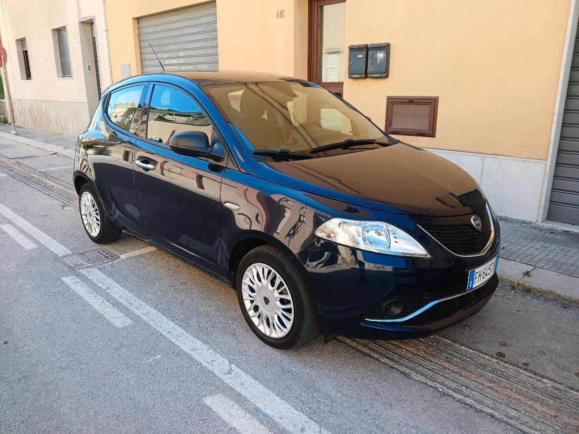 Lancia Y 1.2 Benzina (No hybrid)