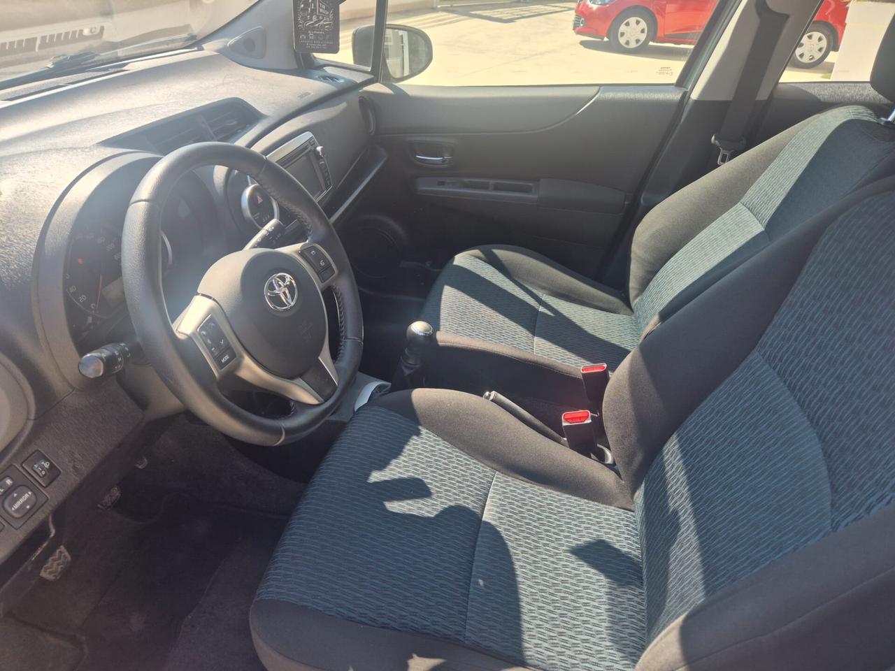 Toyota Yaris 1.0 5 porte Active