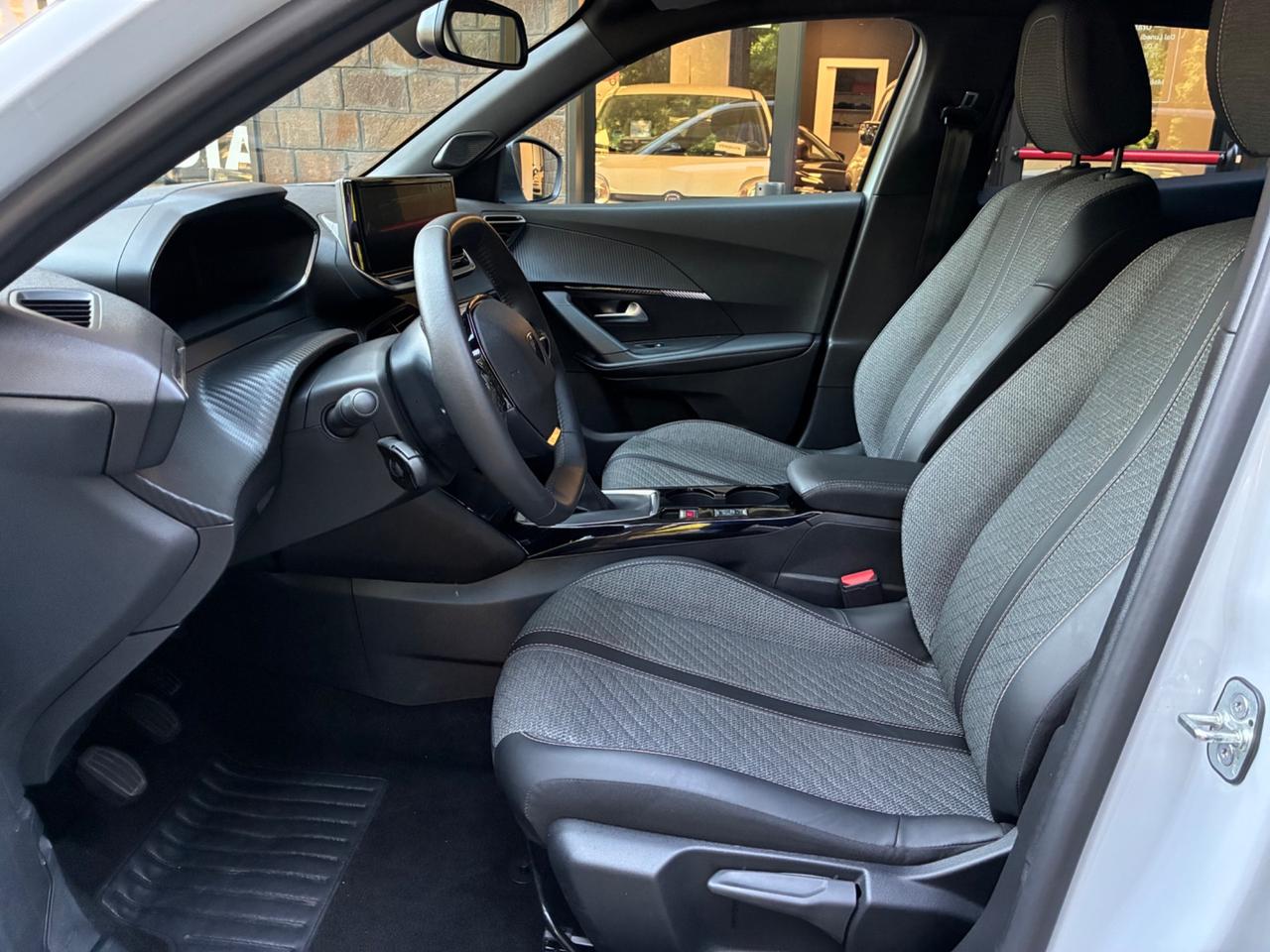 Peugeot 2008 PureTech 100 S&S Allure
