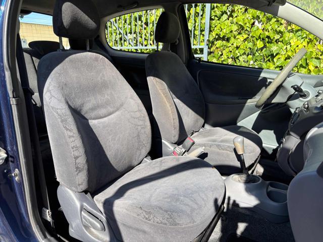 TOYOTA Yaris 1.0i 16V cat 3 porte Sol