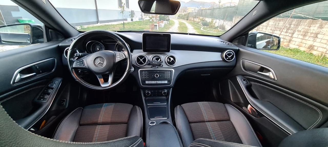 Mercedes-benz CLA 180D AUTOMATIC PREMIUM