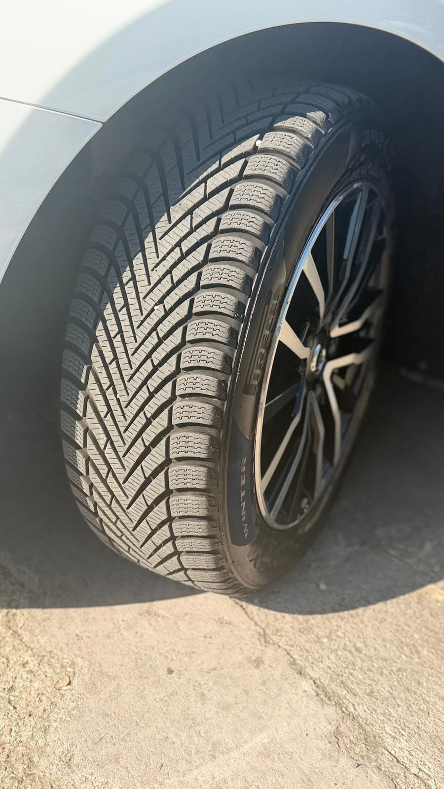 Volvo V40 D2 R-design