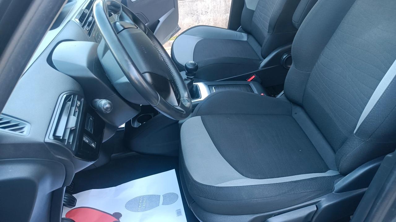 Citroen C4 Picasso 1.5 diesel 2016 navigatore