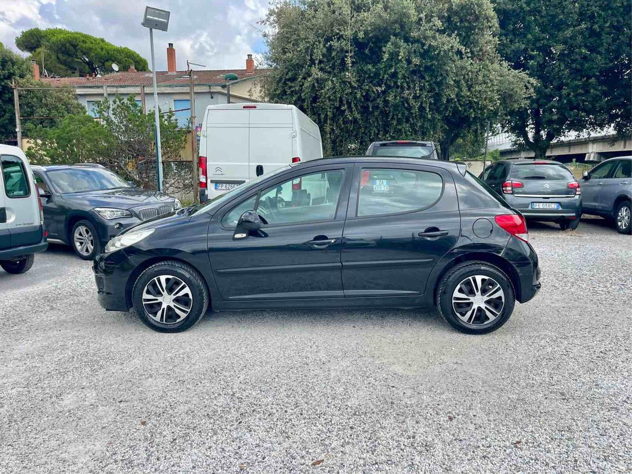 PEUGEOT 207 - BERLINA - X LINE