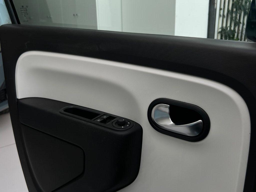 Renault Twingo SCe 65 CV Urban Night tua da €149,00 mensili