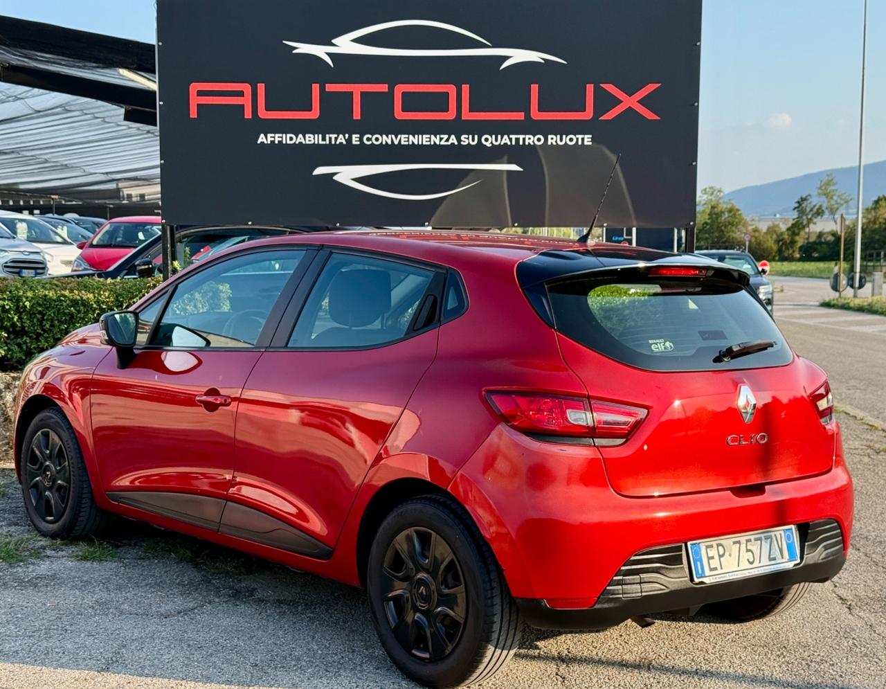 Renault Clio 1.2 16V 5 porte Live! 141.000Km NEOPATENTATI