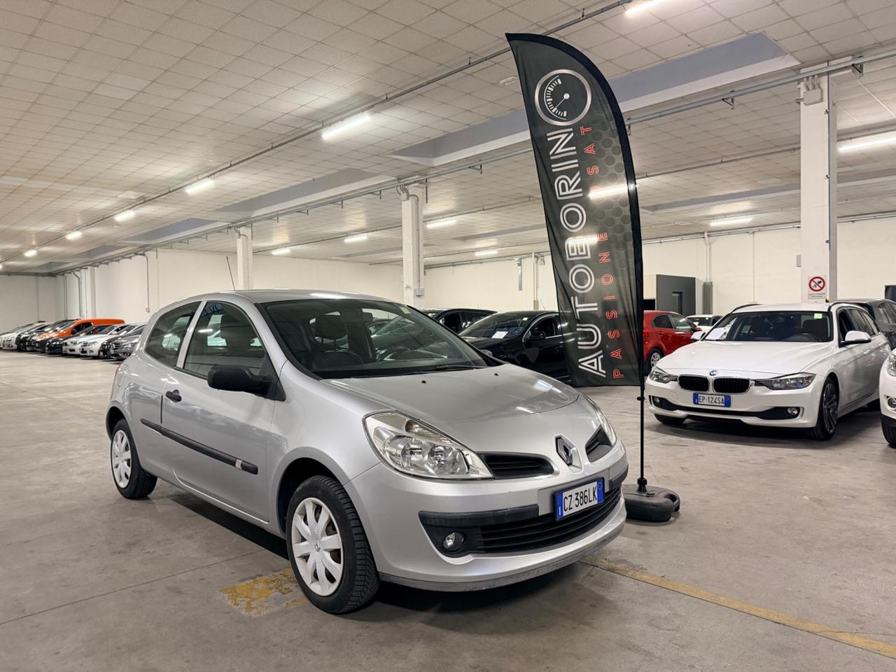 Renault Clio 1.2 16V 3 porte Luxe