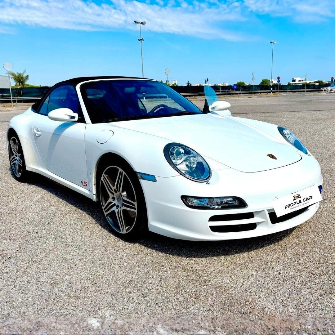 Porsche 911 Carrera 4S Cabriolet - 355CV