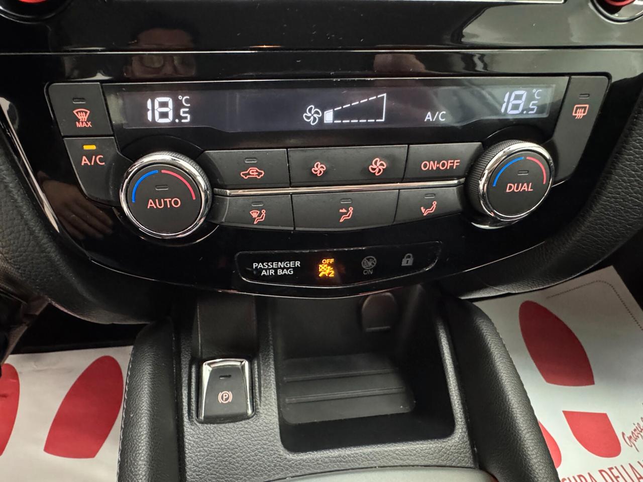 Nissan Qashqai / 1.5 cc 110cv / Diesel / Retrocamera /