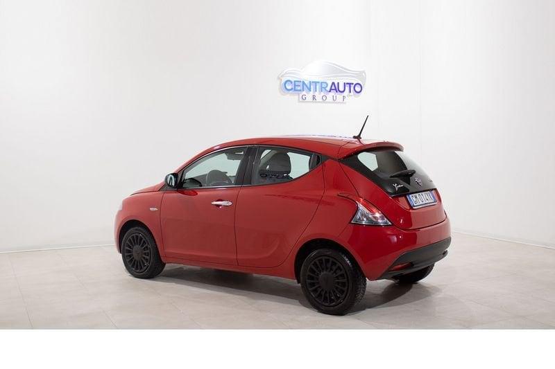 Lancia Ypsilon Ypsilon 1.0 firefly 70cv hybrid Silver