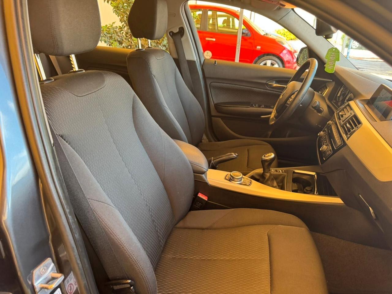 Bmw 116 116d 5p. Advantage