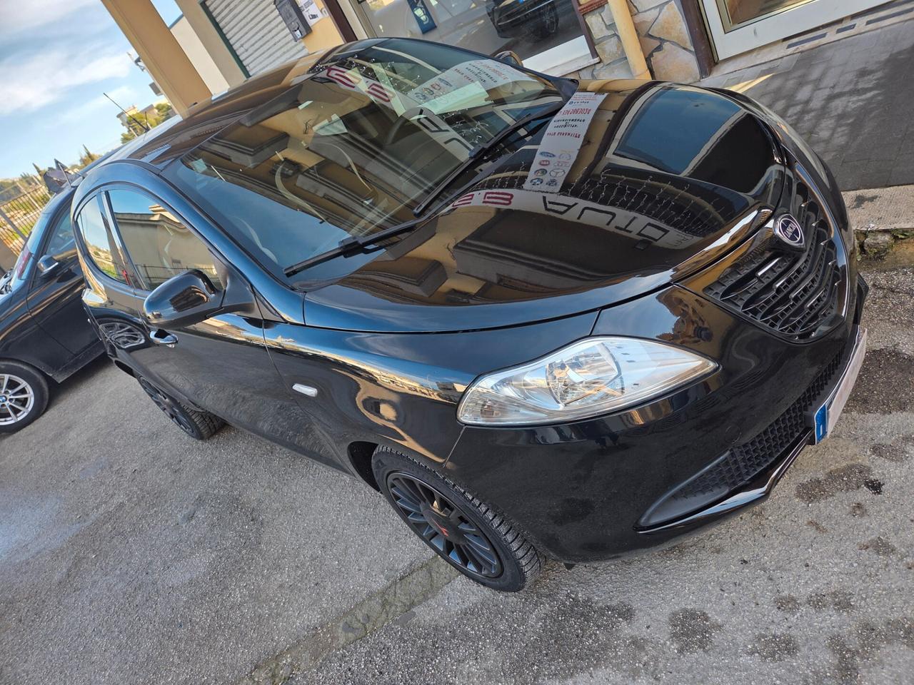 LANCIA YPSILON 1.2 BENZINA 70 CV GPL KM 99000 CERTIFICATI