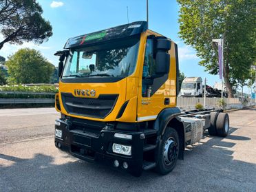 Iveco stralis 190S330 cambio manuale motore euro 6