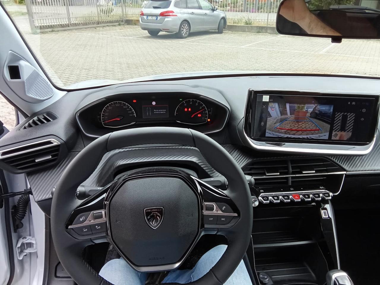 Peugeot 208 Business Turbo 100cv
