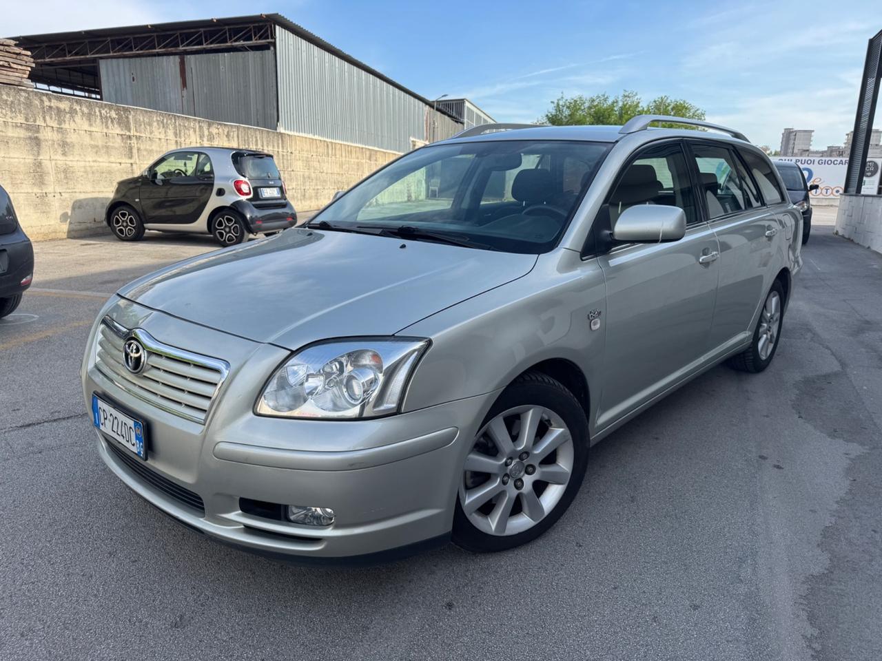 Toyota Avensis 2.0 D-4D 16V Station Wagon