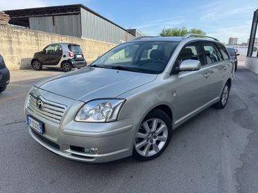 Toyota Avensis 2.0 D-4D 16V Station Wagon