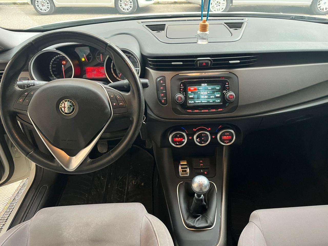 Alfa Romeo Giulietta 2.0 JTDm - PERFETTA - 2015