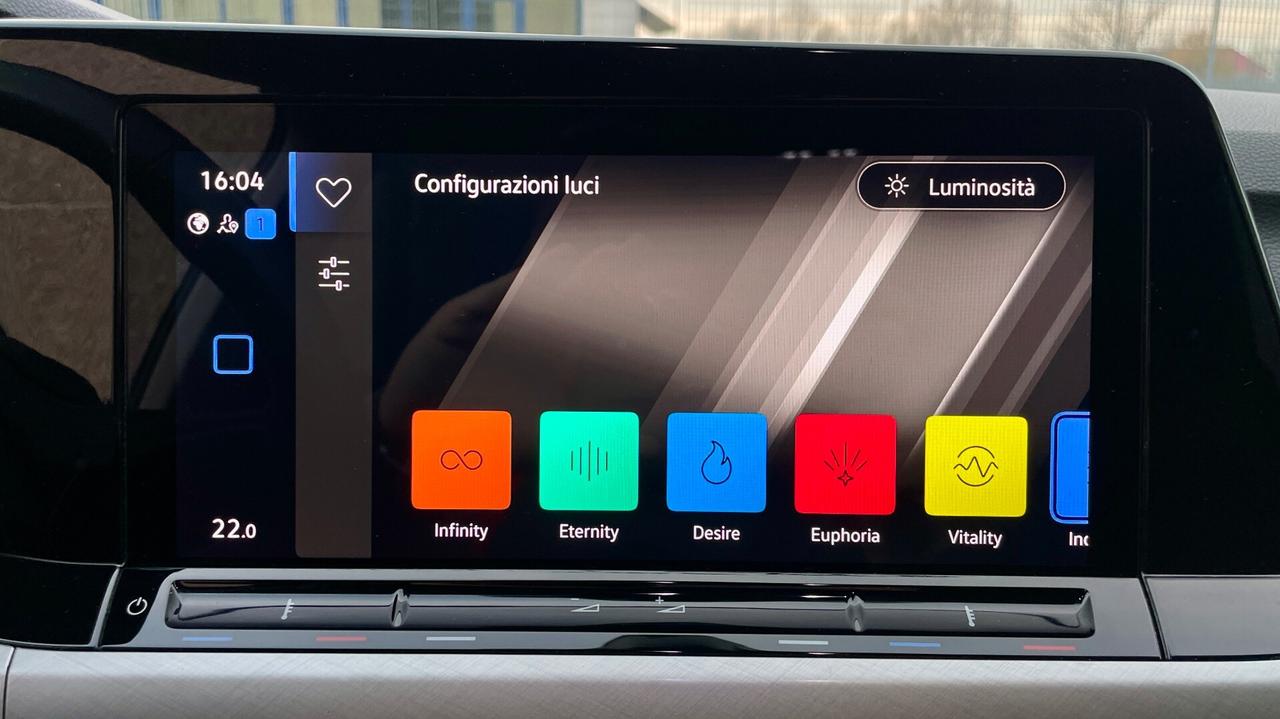 VOLSKWAGEN GOLF VARIANT 2.0 TDI SCR STYLE 150CV - FULL LED, PACCHETTO LUCI, VIRTUAL COCKPIT