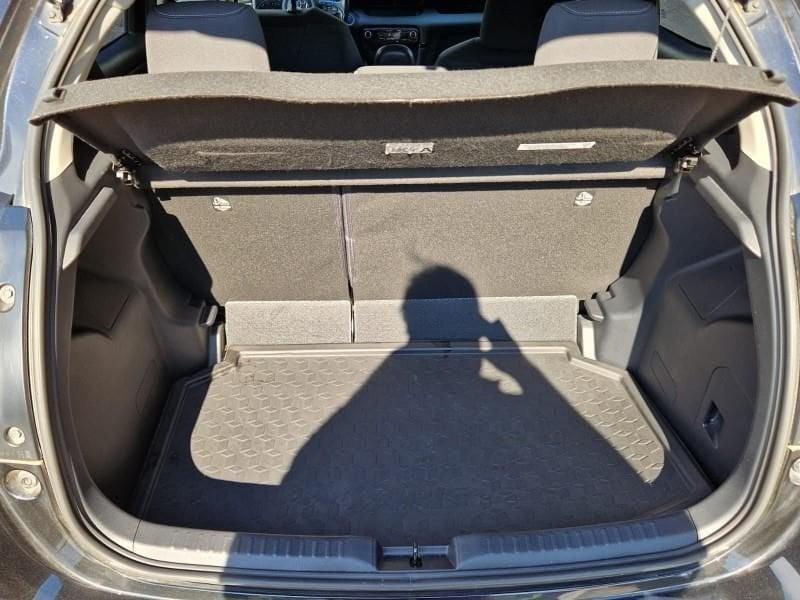 Toyota Yaris 4ª serie 1.5 Hybrid 5 porte Trend