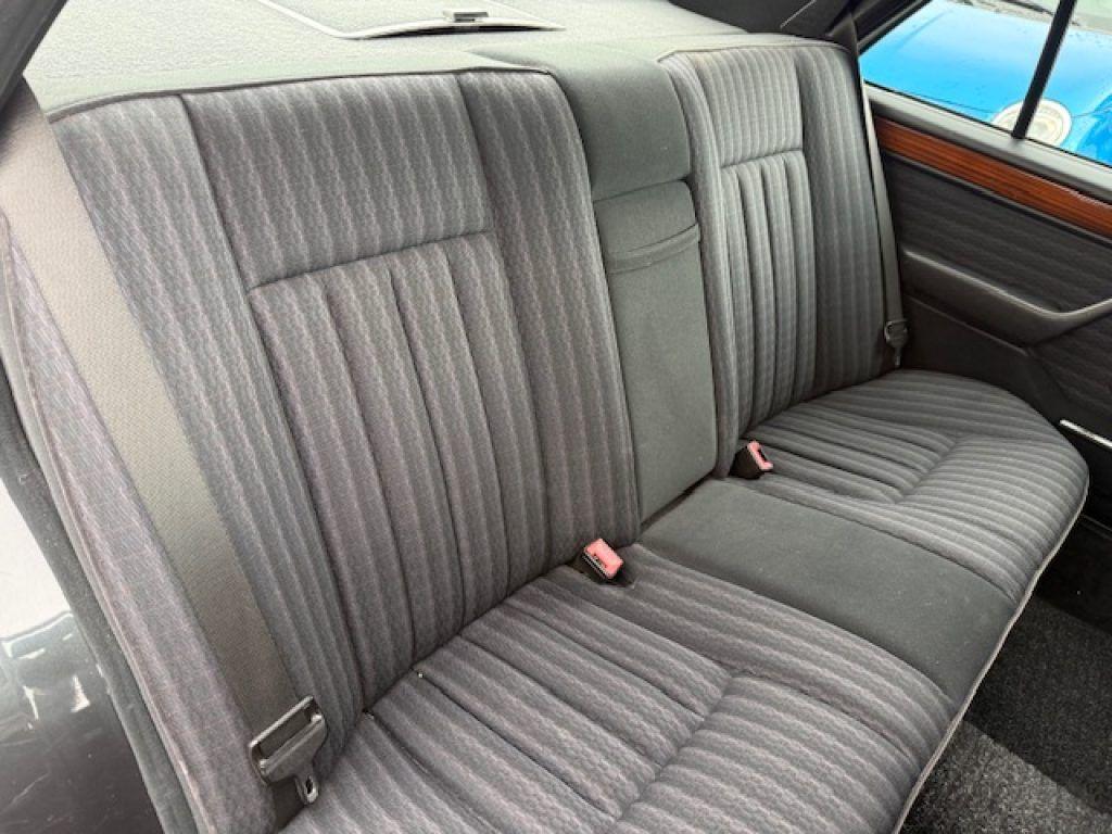 Mercedes-Benz 200 E #uniproprietario