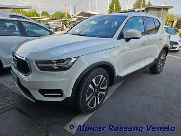 VOLVO XC40 D3 AWD Geartronic Momentum