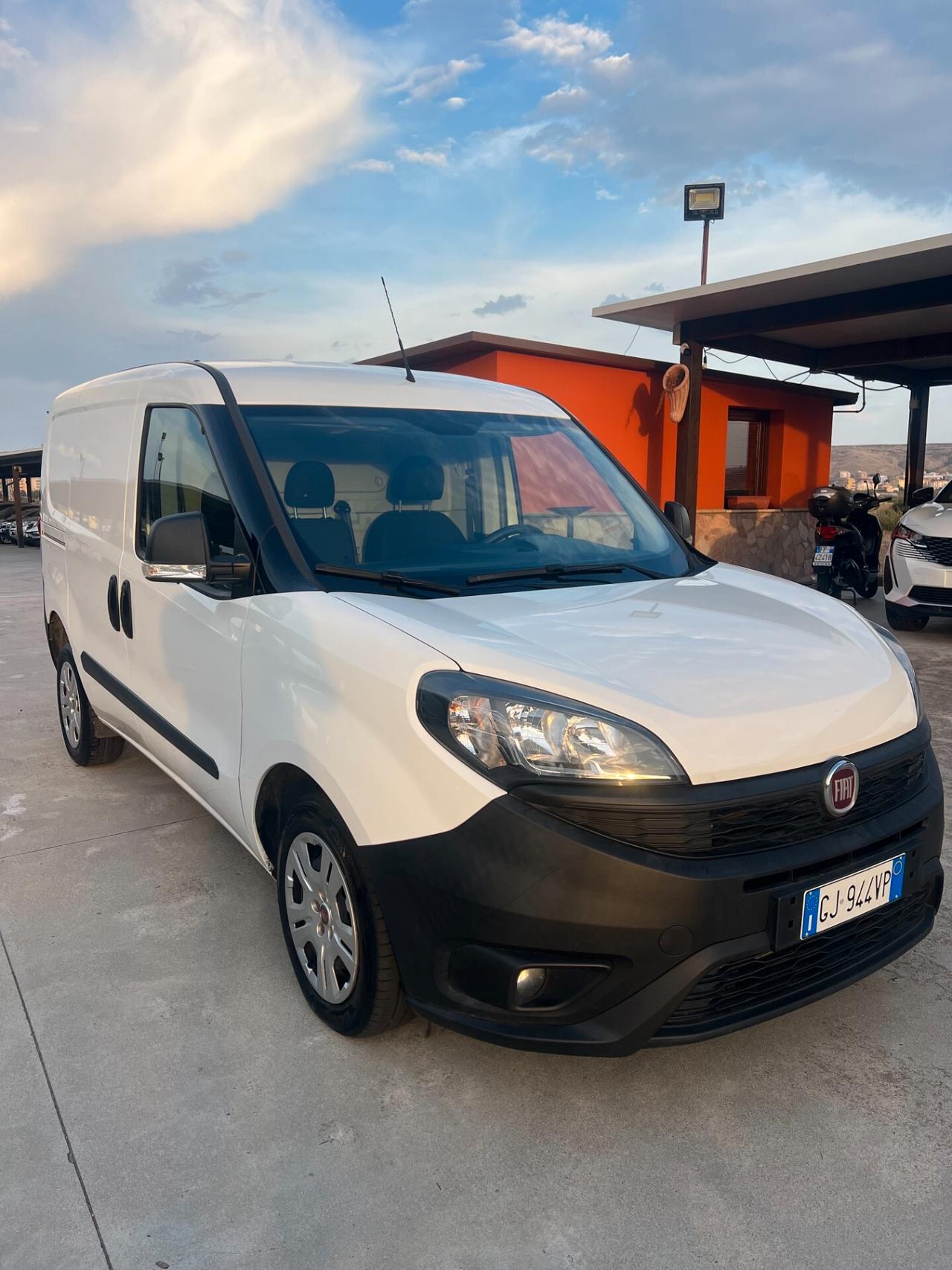 Fiat Doblò 1.6 mjt 105cv LOUNGE 3 POSTI E6D