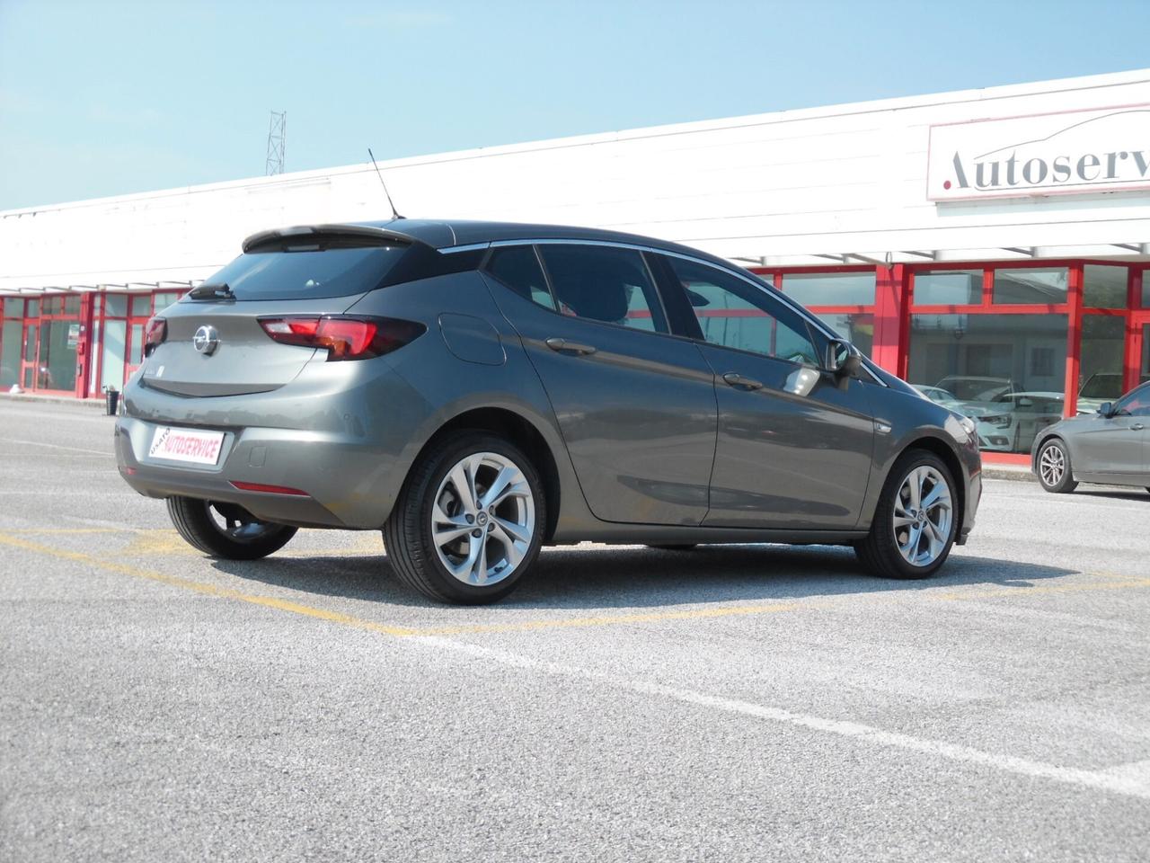 Opel Astra 1.6 CDTi Berlina 5 porte Dynamic