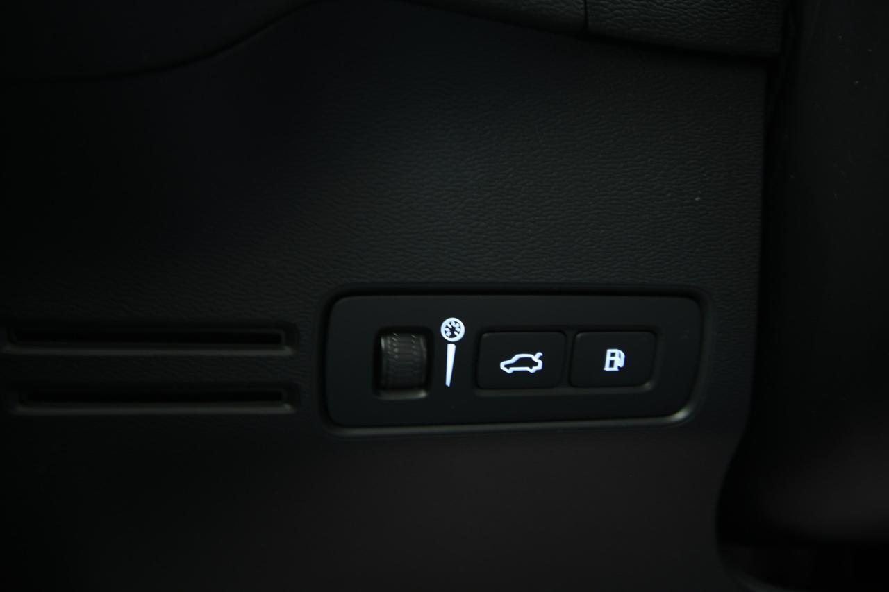 VOLVO XC40 1.5 t4 recharge phev Core auto NEOPATENTATI+APP CONNECT