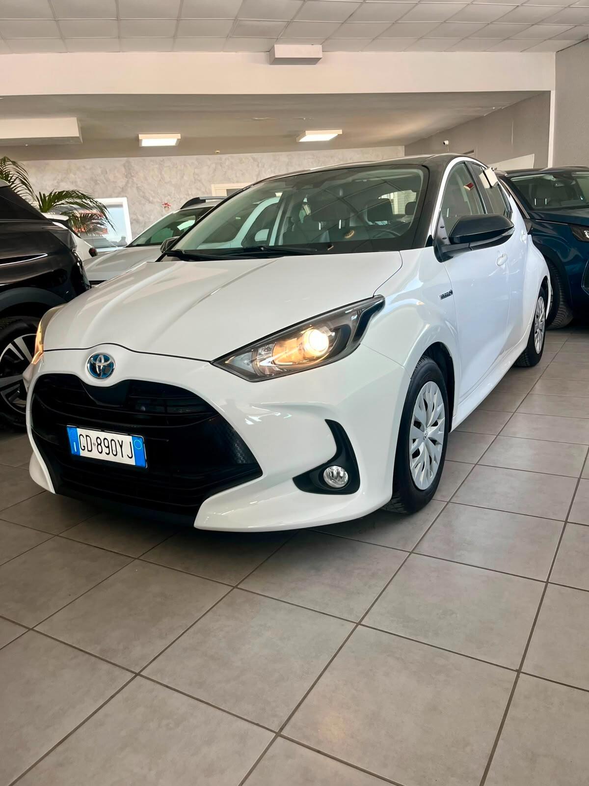 Toyota Yaris 1.5 Hybrid 5 porte Business