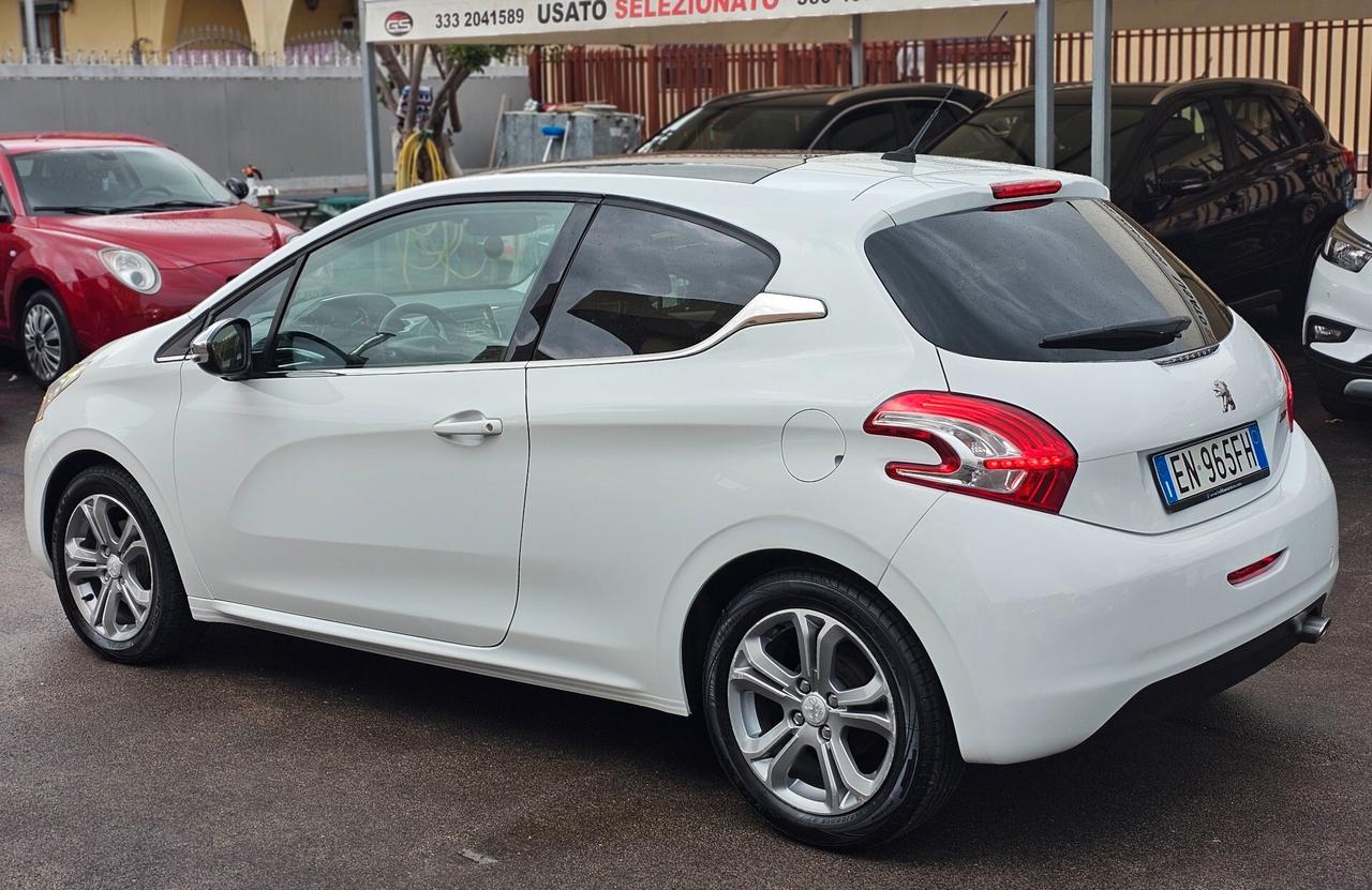 Peugeot 208 1.4 HDi 68 CV 3 porte Allure