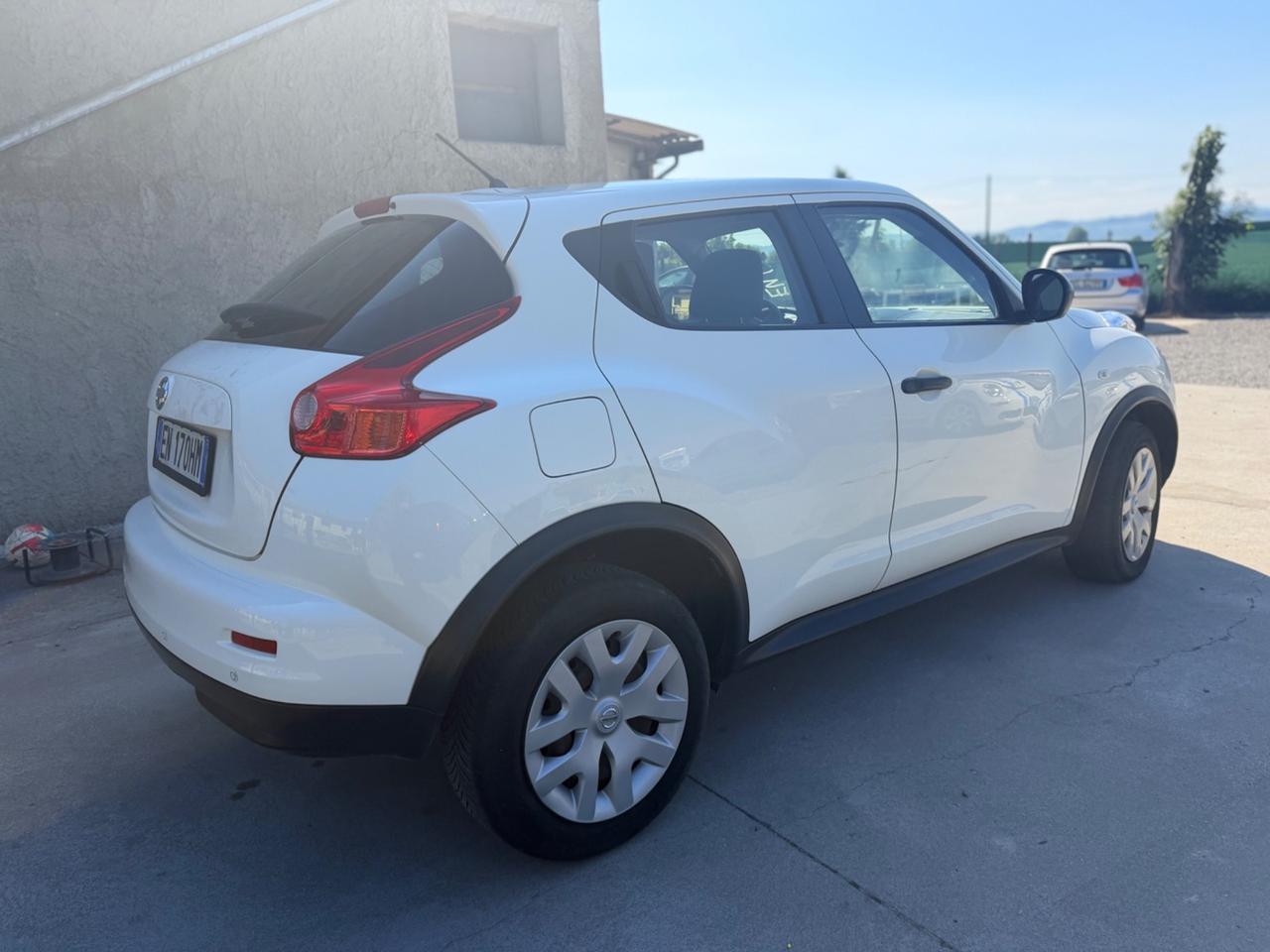 Nissan Juke 1.6 Acenta – Tenuta con cura e Pronta all'uso!
