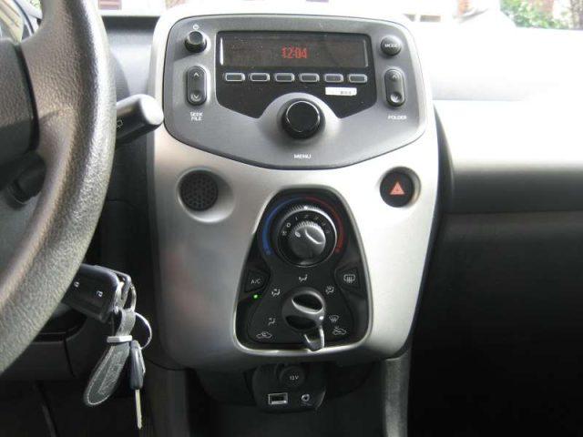 CITROEN C1 VTI 68 5 PORTE FEEL