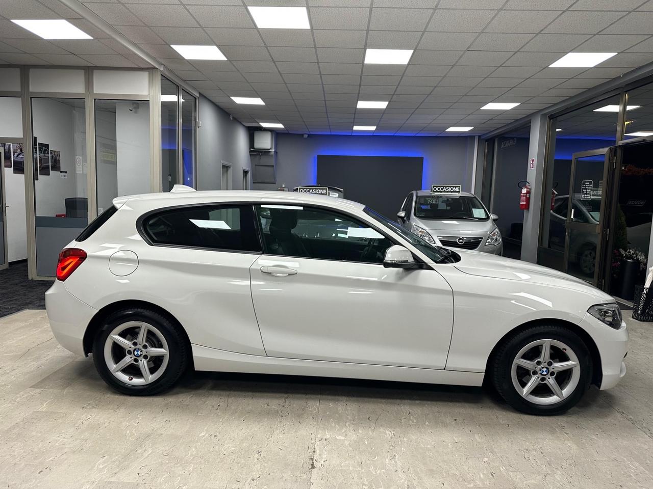 Bmw 116 116i 5p. Urban