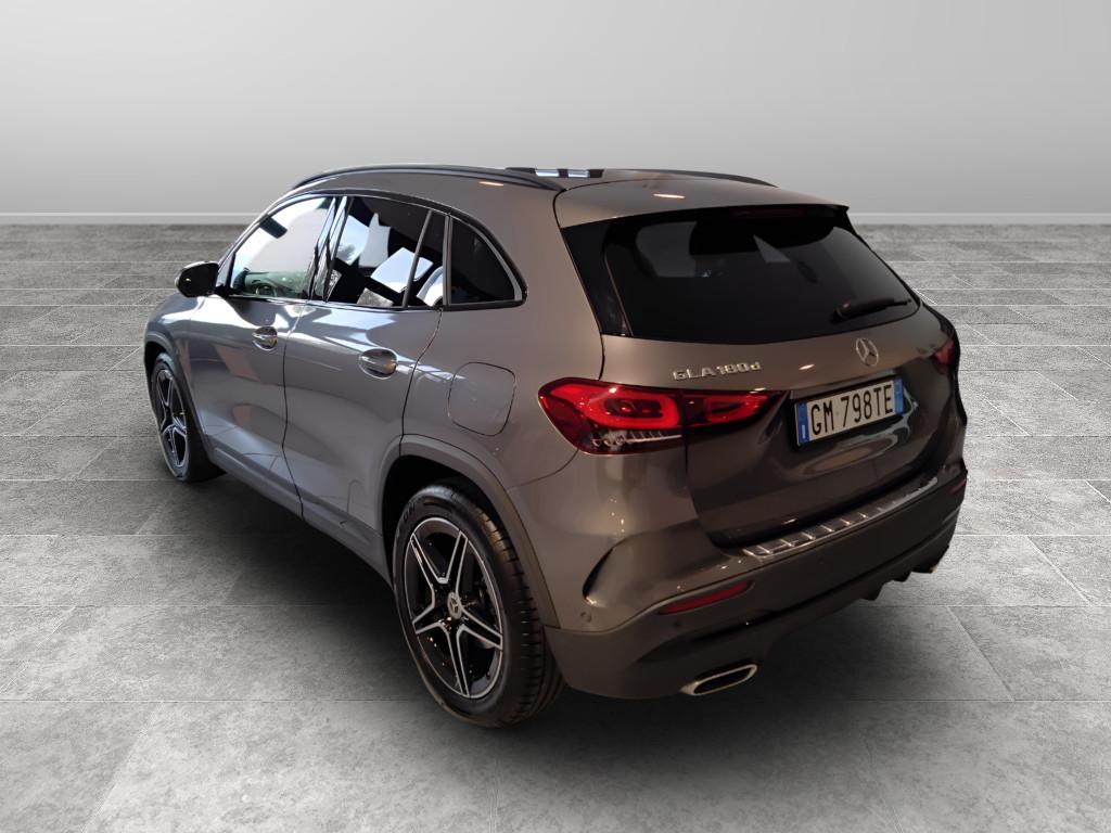 Mercedes-Benz GLA-H247 2020 - GLA 180 d Premium auto