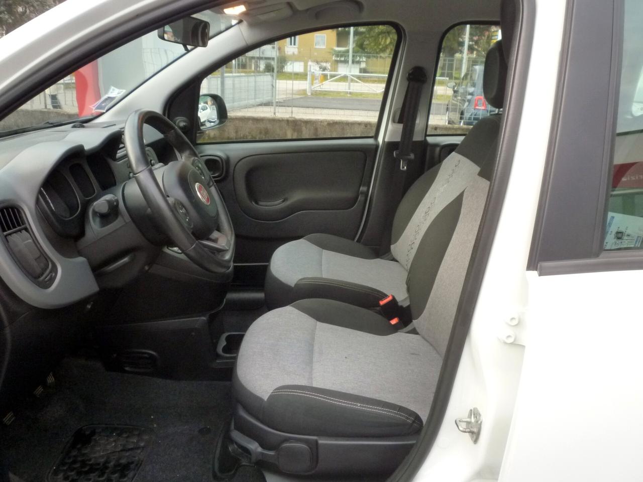 FIAT Panda 1.2 69 CV Lounge BIANCO 2018