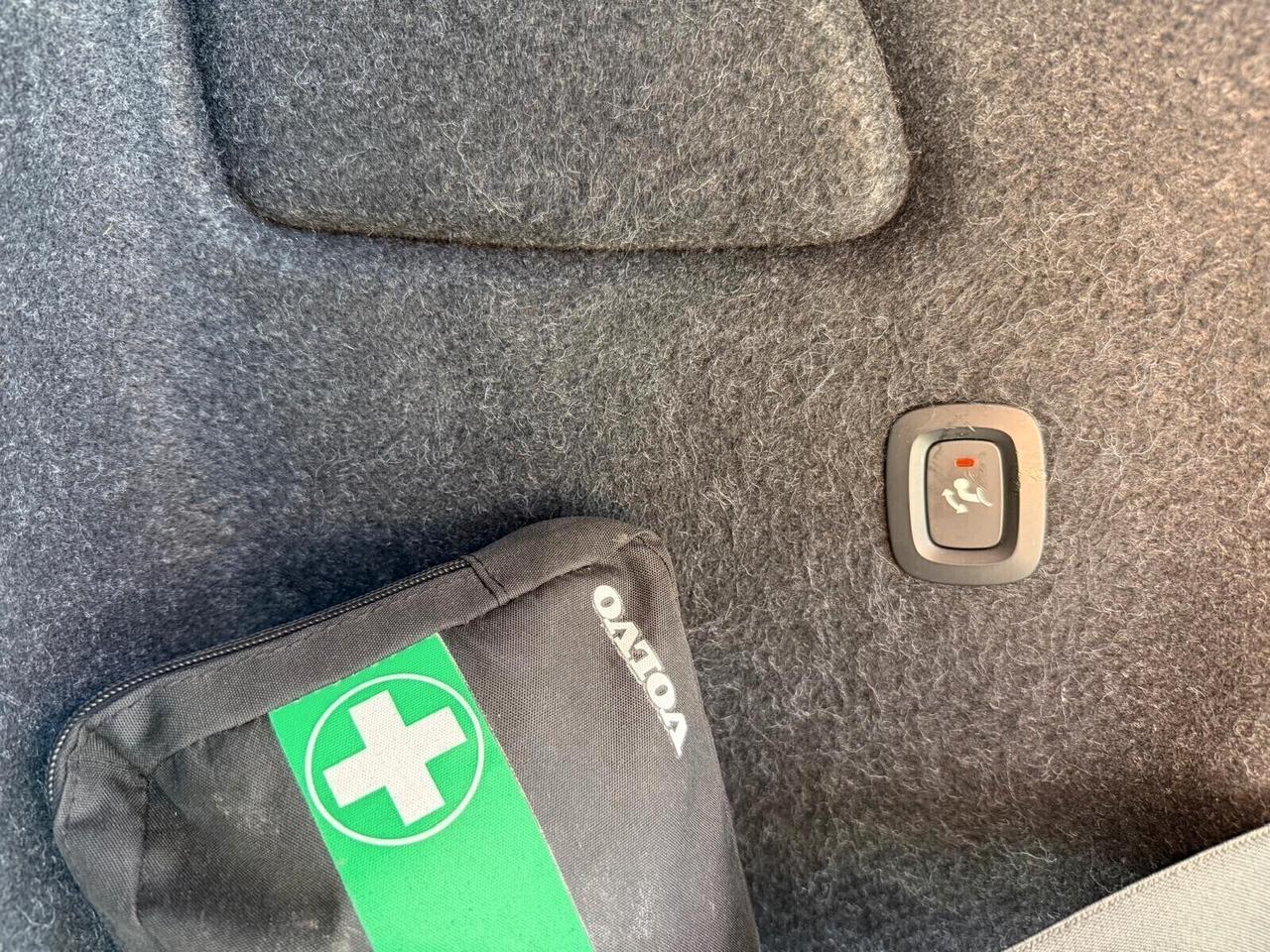 XC40 T5 Recharge Hybrid 262cv *Tetto *Gancio Traino