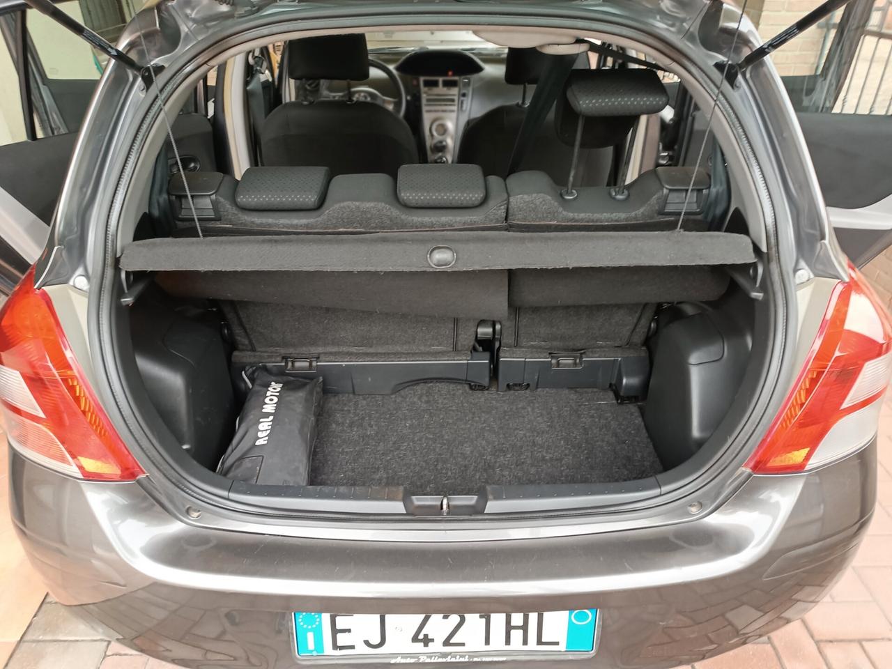 Yaris 1.0 5 porte