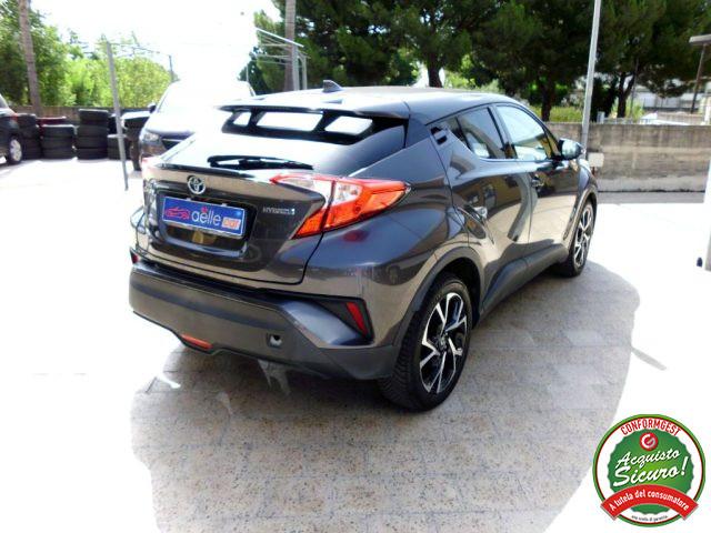 TOYOTA C-HR 1.8 Hybrid E-CVT Lounge