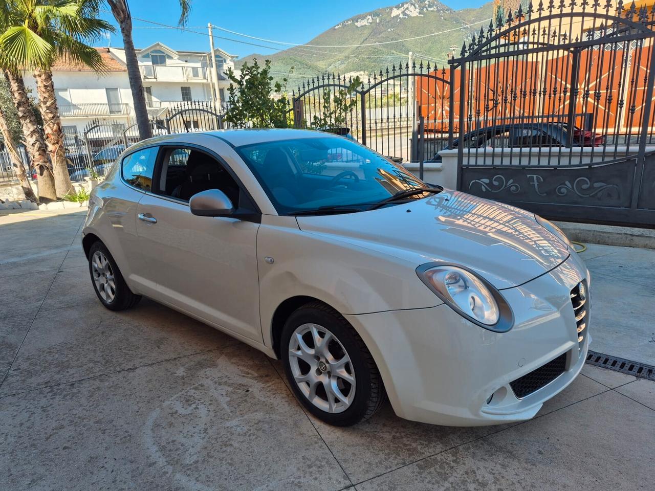 Alfa Romeo MiTo 1.3 JTDm-2 95 CV S&S Distinctive Sport Pack