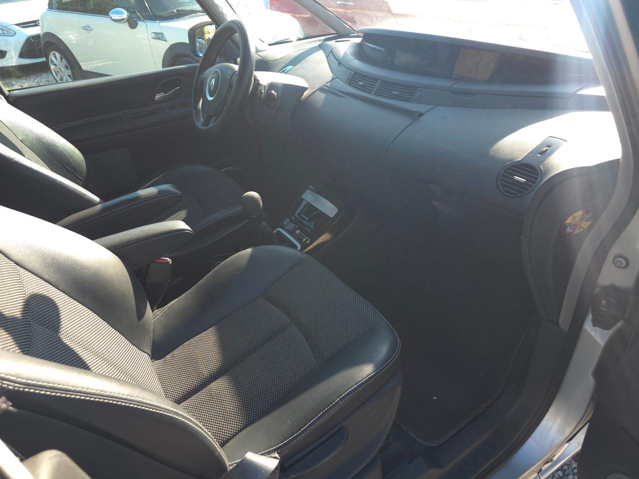 Renault Espace Grand 2.0 dCi 175CV Initiale