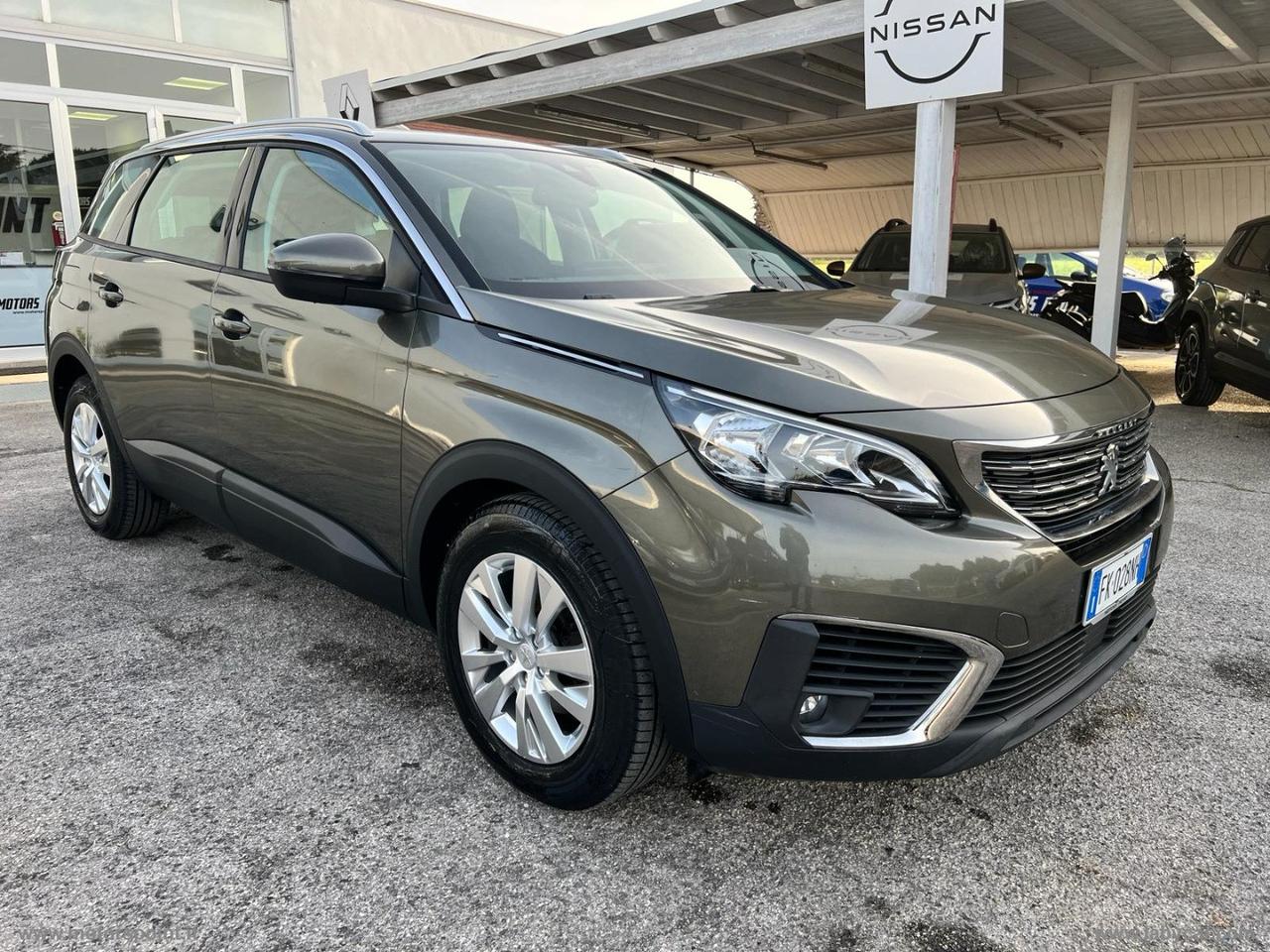 PEUGEOT 5008 BlueHDi 120 S&S Access Mix