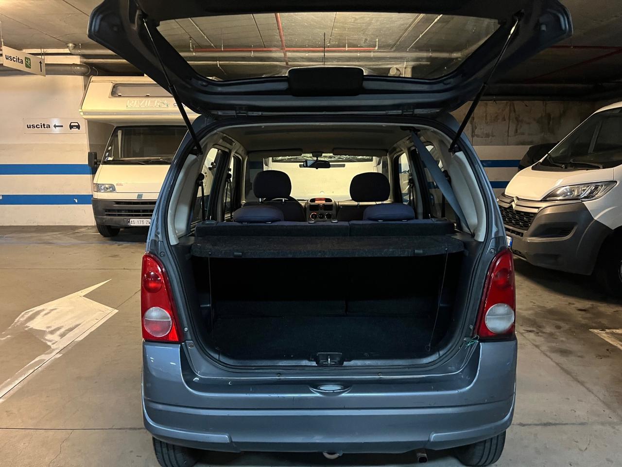 Opel Agila 1.2 16V Club