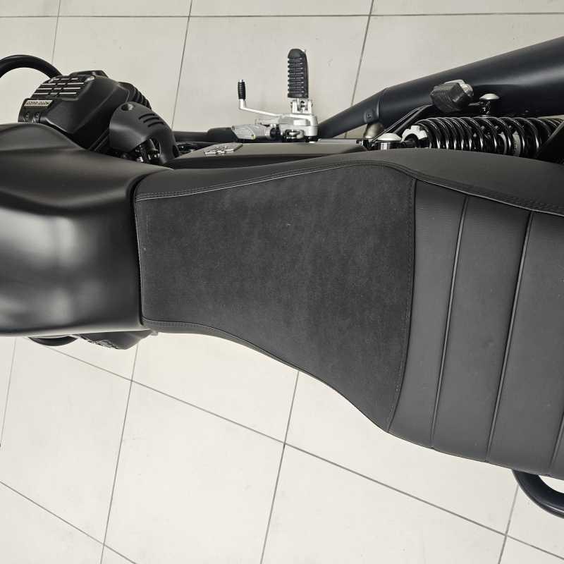 Moto Guzzi V7 Stone - 2026