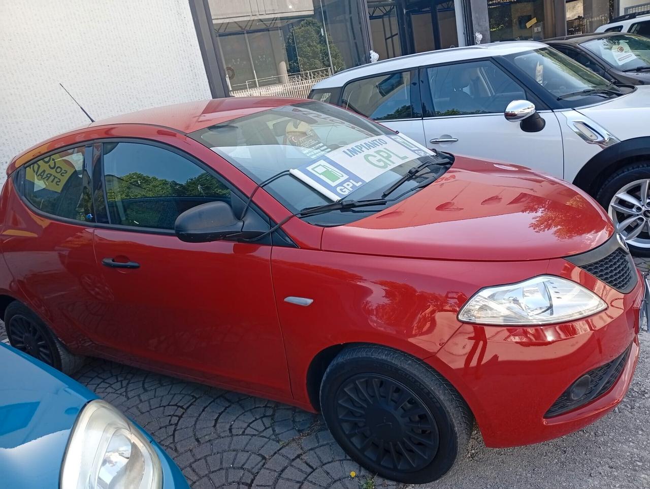 Lancia Ypsilon
