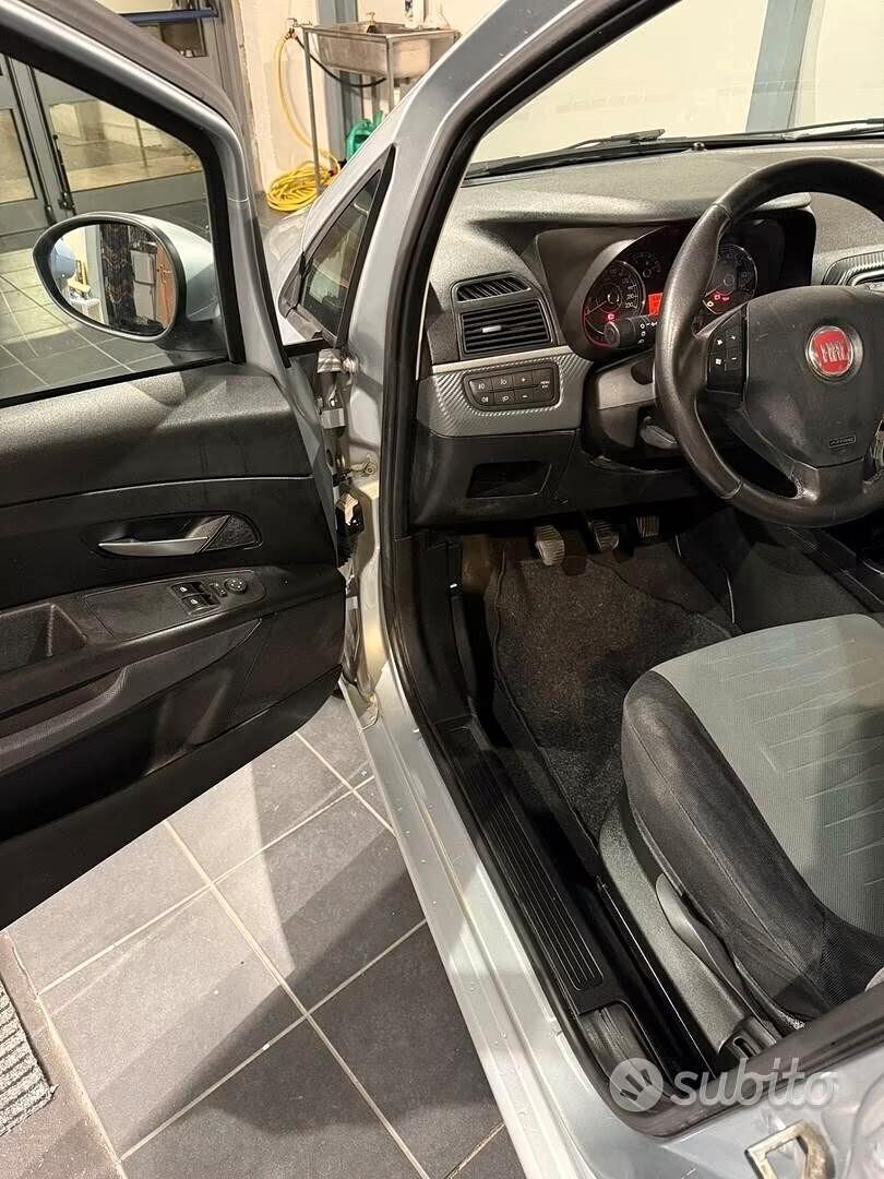 Fiat Grande Punto 1.4 5 porte - METANO - NEOPATENTAITI