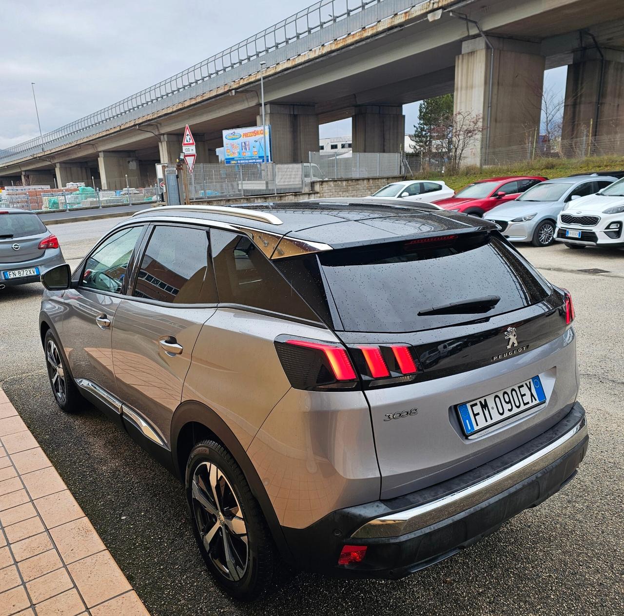 Peugeot 3008 BlueHDi 130 S&S Crossway